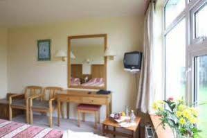 Connemara Gateway Hotel Oughterard Dış mekan fotoğraf